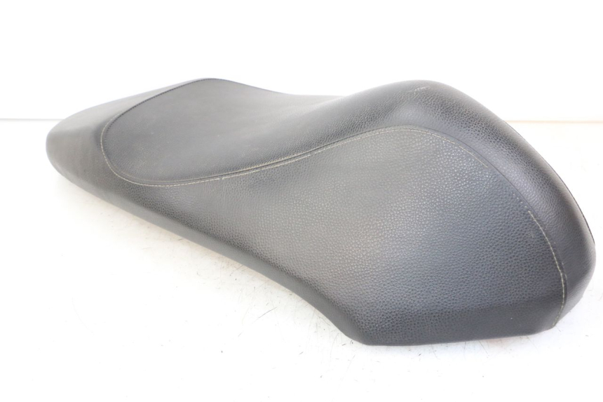 photo de SELLE PEUGEOT KISBEE 4T 50 (2018 - 2022) - Zoom sullo stato d'uso