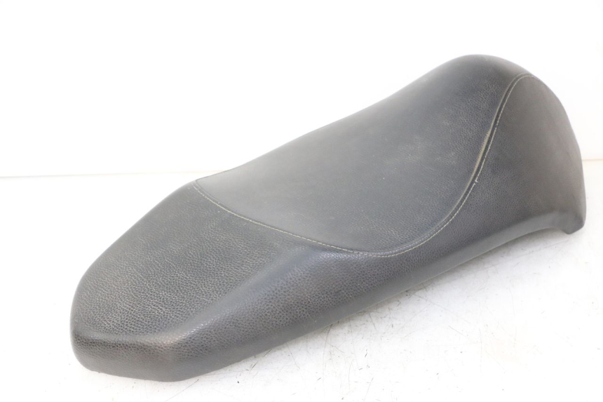 photo de SELLE PEUGEOT KISBEE 4T 50 (2018 - 2022) - Altra angolazione