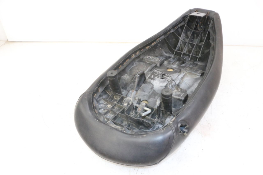 photo de SELLE PEUGEOT LUDIX 50 (2005 - 2007) - Stato della superficie e materiale