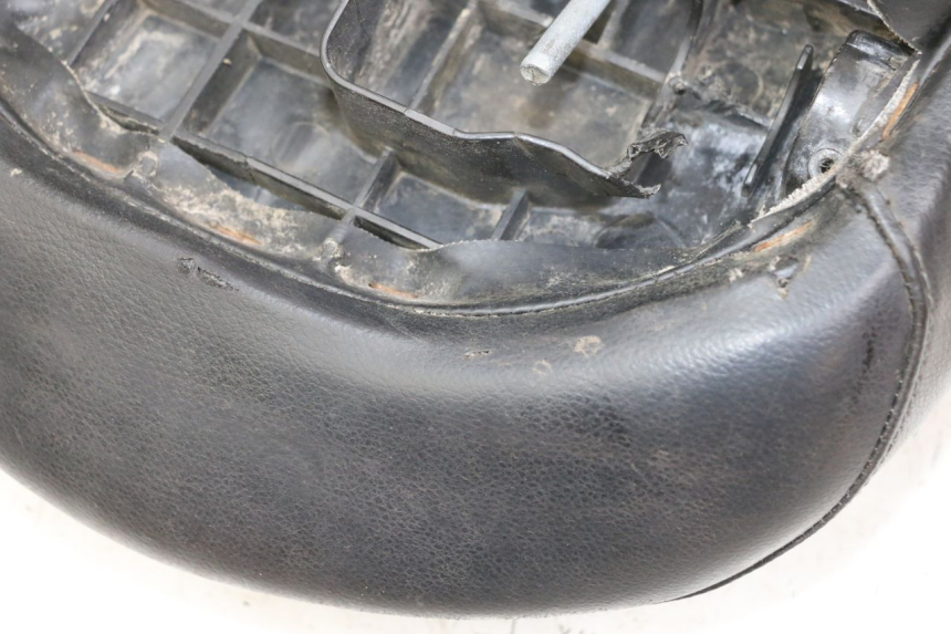 photo de SELLE PEUGEOT LUDIX 50 (2005 - 2007) - Ricambio usato controllato