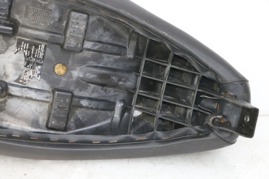 photo de SELLE PEUGEOT LUDIX 50 (2005 - 2007) - Marcature e riferimenti originali