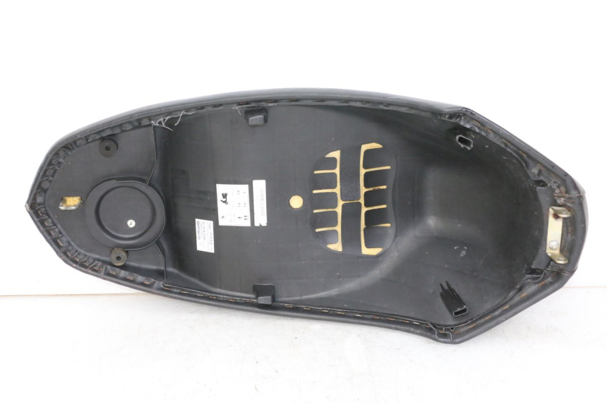 photo de SELLE PEUGEOT STREETZONE 4T 50 (2018 - 2023) - Foto prodotto supplementare