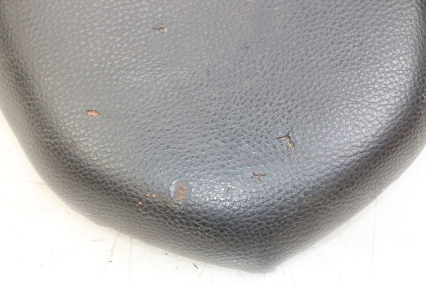 photo de SELLE PEUGEOT STREETZONE 4T 50 (2018 - 2023) - Primo piano tecnico