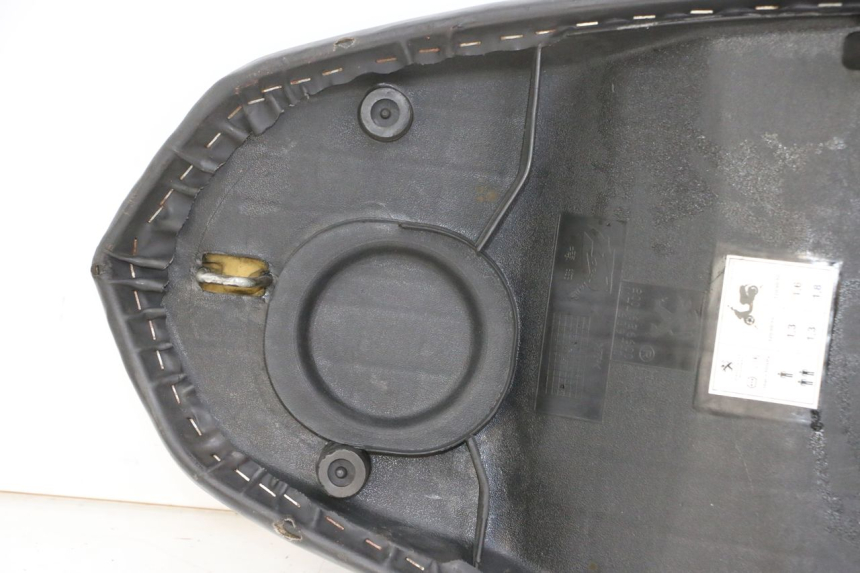 photo de SELLA PEUGEOT STREETZONE I 2T 50 (2018 - 2020) - Primo piano ad alta risoluzione