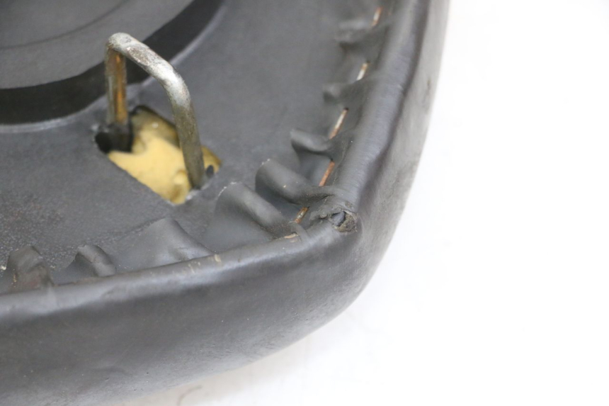 photo de SELLA PEUGEOT STREETZONE I 2T 50 (2018 - 2020) - Marcature e riferimenti originali