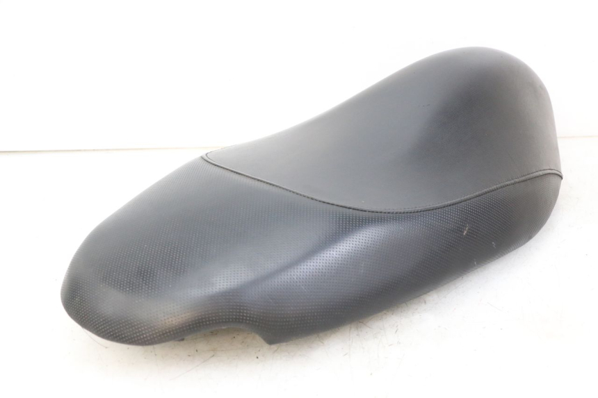 photo de SELLE PEUGEOT TKR TREKKER FURIOUS 50 (2005 - 2014) - Marcature e riferimenti originali