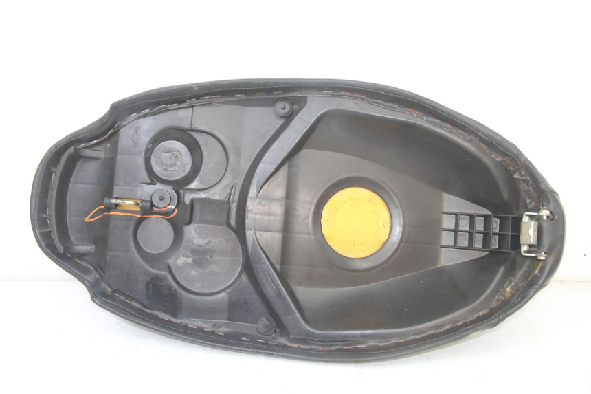 photo de SELLA PEUGEOT TREKKER TKR 50 (2005 - 2014) - Primo piano ad alta risoluzione