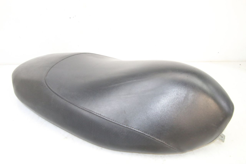 photo de SELLA PEUGEOT TREKKER TKR 50 (2005 - 2014) - Dettagli dei punti di fissaggio