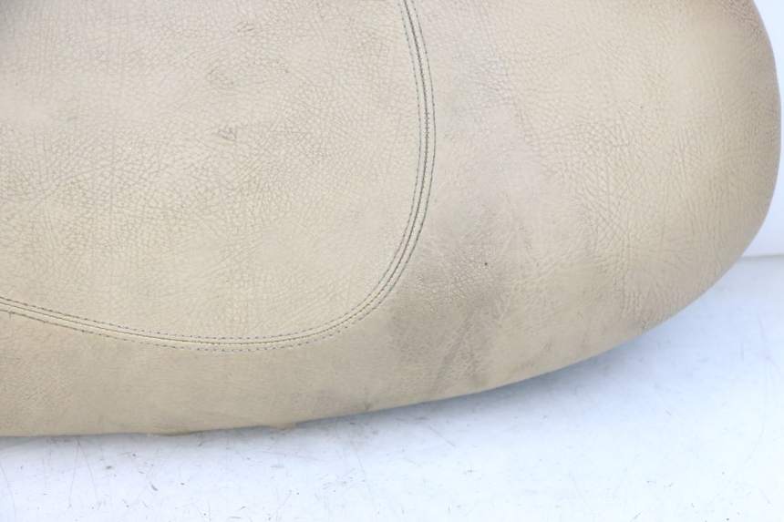 photo de SELLA PEUGEOT VIVACITY 125 (2010 - 2017) - Angolazione alternativa