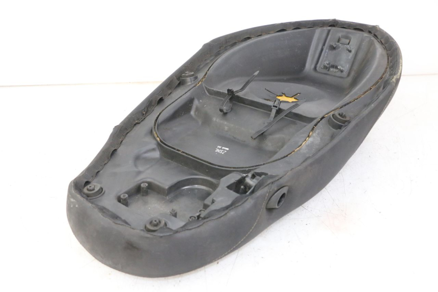 photo de SELLE PIAGGIO NEW TYPHOON 50 (2010 - 2017) - Zoom sui componenti