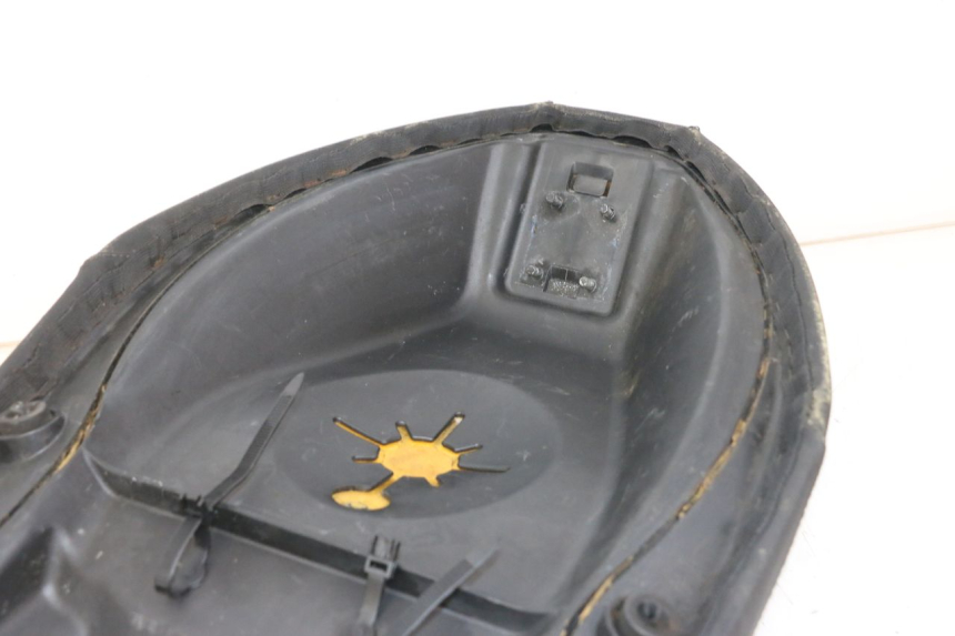 photo de SELLE PIAGGIO NEW TYPHOON 50 (2010 - 2017) - Marcature e riferimenti originali