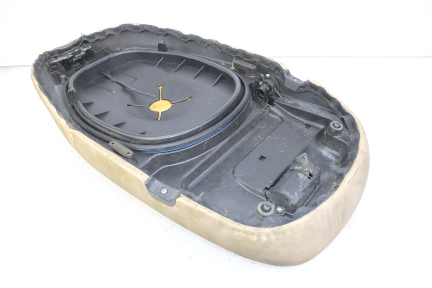 photo de SELLA PIAGGIO VESPA LX 150 (2005 - 2013) - Altra angolazione