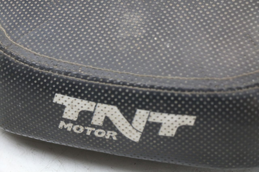 photo de SELLA TNT MOTOR ROMA 10' 2T 50 (2011 - 2018) - Stato della superficie e materiale