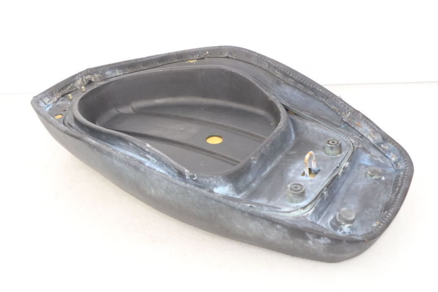 photo de SELLA TNT MOTOR ROMA 10' 4T 50 (2007 - 2018) - Stato della superficie e materiale