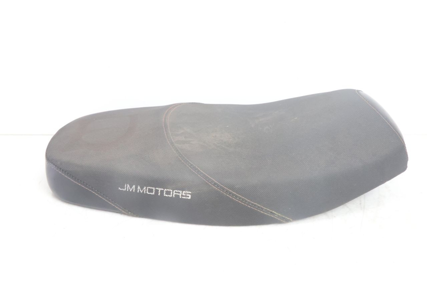 photo de SELLA JM MOTORS SANTANA EVO 50 (2024 - 2026) - Stato della superficie e materiale