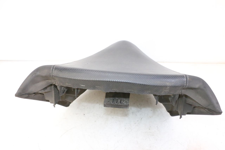 photo de SELLA PEUGEOT SATELIS 125 (2013 - 2018) - Dettaglio del componente