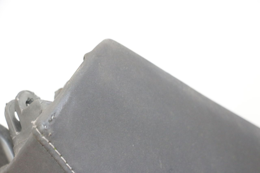 photo de SELLA PEUGEOT SATELIS 125 (2013 - 2018) - Primo piano ad alta risoluzione