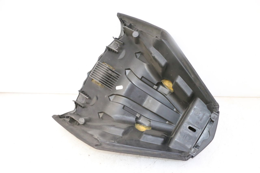 photo de SELLA PEUGEOT SATELIS 125 (2013 - 2018) - Primo piano tecnico