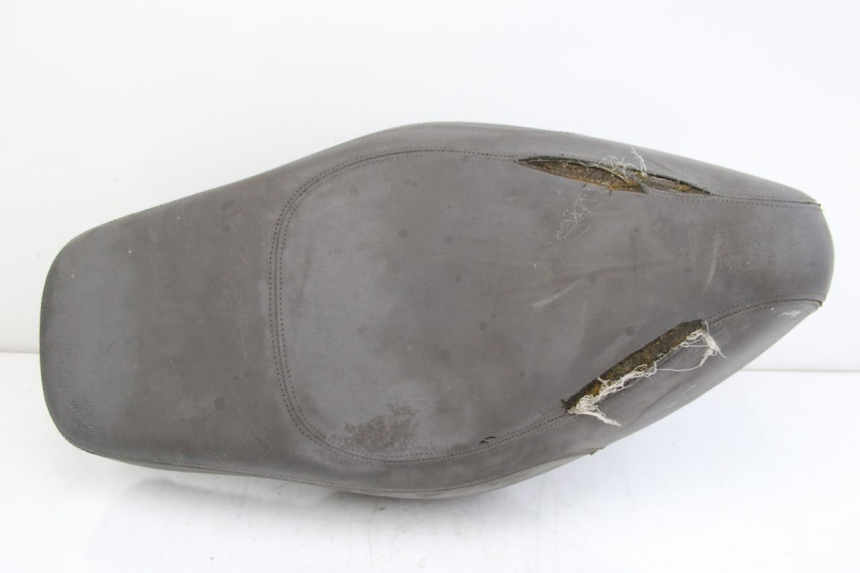 photo de SELLE APRILIA SCARABEO 4T 50 (2009 - 2017) - Dettagli dei punti di fissaggio