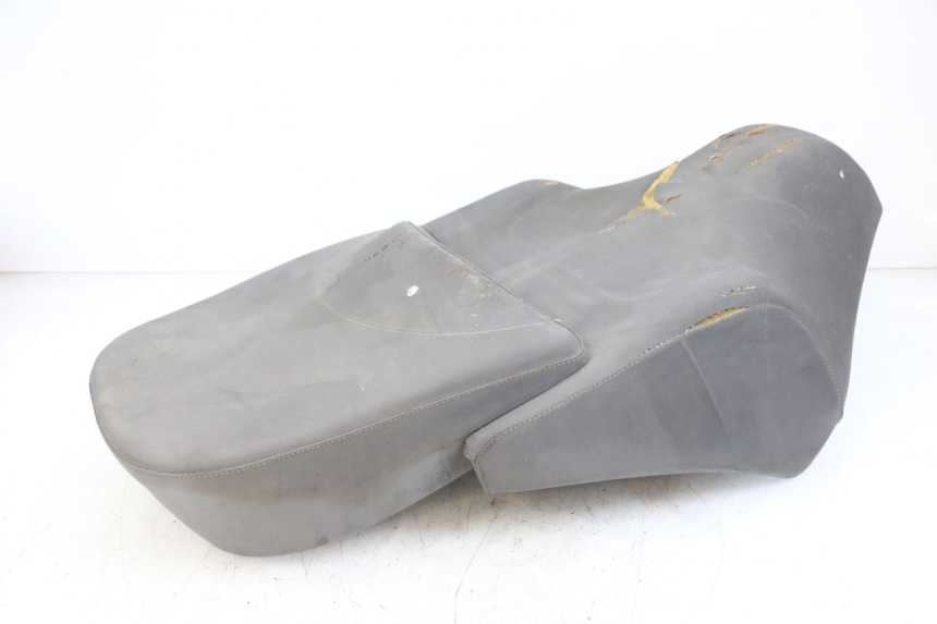 photo de SELLA APRILIA SCARABEO GT 125 (1999 - 2007) - Caratteristiche distintive