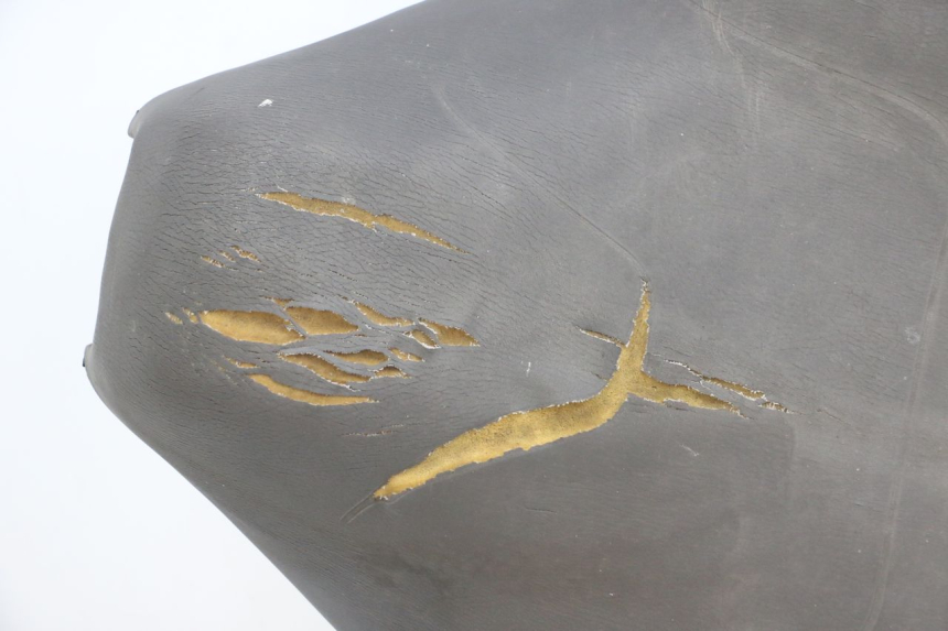 photo de SELLA APRILIA SCARABEO GT 125 (1999 - 2007) - Angolazione alternativa