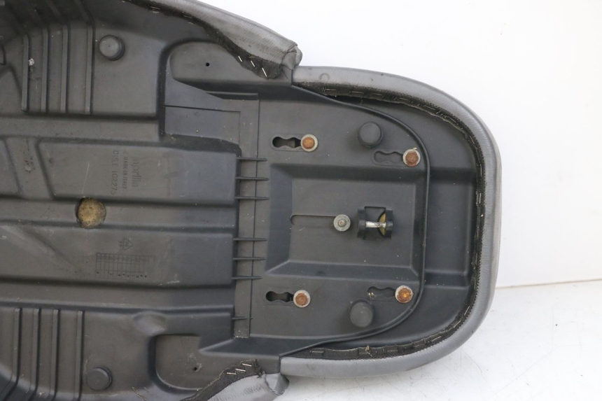 photo de SELLA APRILIA SCARABEO GT 125 (1999 - 2007) - Vista d'insieme del prodotto