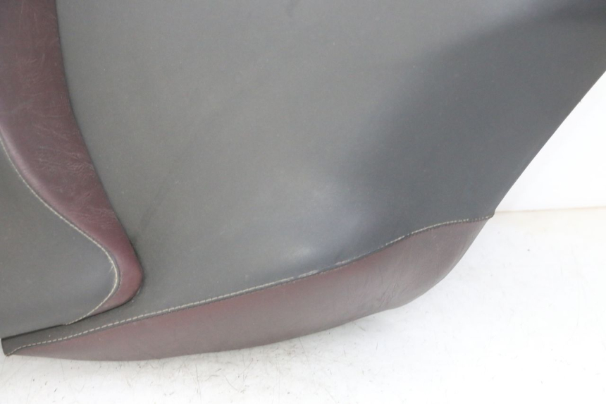 photo de SELLA APRILIA SCARABEO GT TOURING 125 (1999 - 2005) - Angolazione alternativa