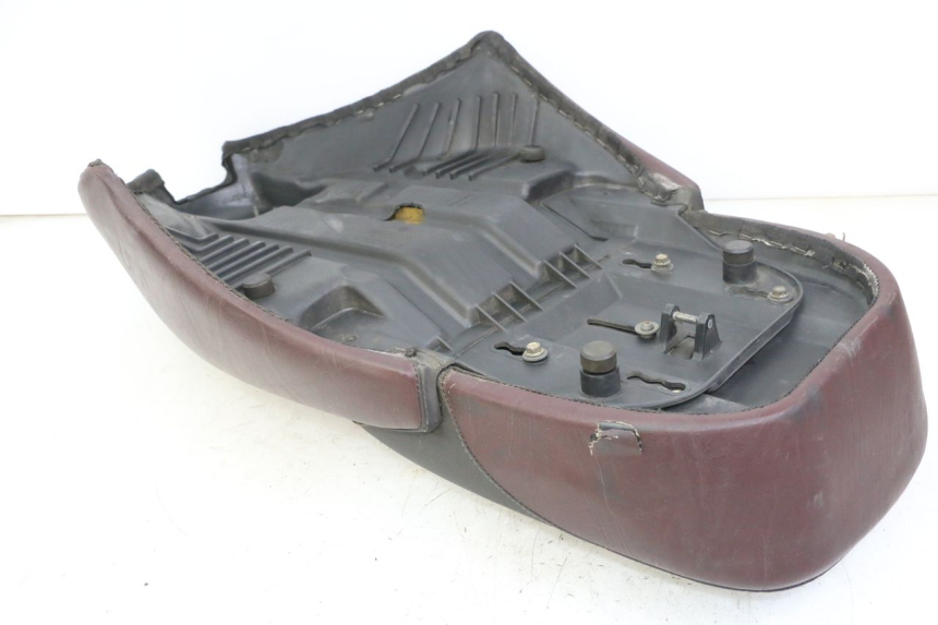 photo de SELLA APRILIA SCARABEO GT TOURING 125 (1999 - 2005) - Primo piano tecnico