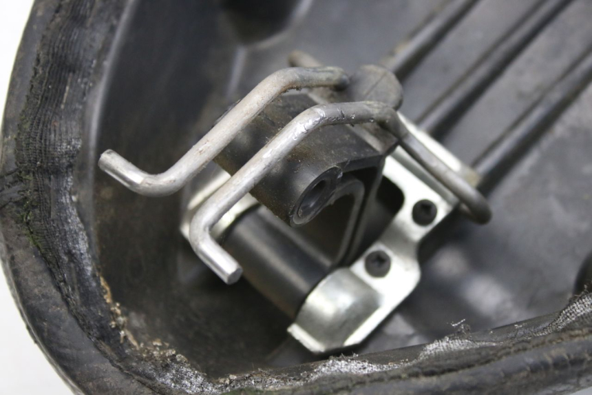 photo de SELLE APRILIA SCARABEO 100 (2003 - 2012) - Zoom sullo stato d'uso