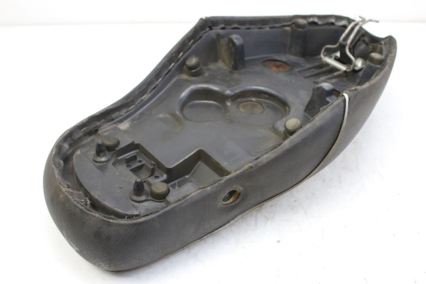 photo de SELLE APRILIA SCARABEO 100 (2003 - 2012) - Vista d'insieme del prodotto