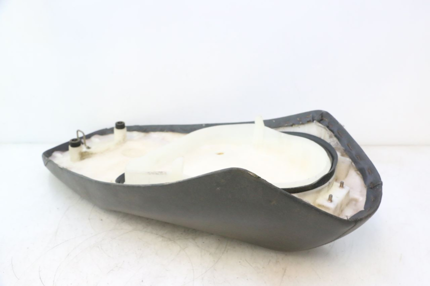 photo de SELLE HONDA SCV LEAD 100 (2003 - 2007) - Zoom sullo stato d'uso