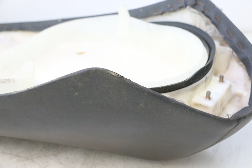 photo de SELLE HONDA SCV LEAD 100 (2003 - 2007) - Altra angolazione