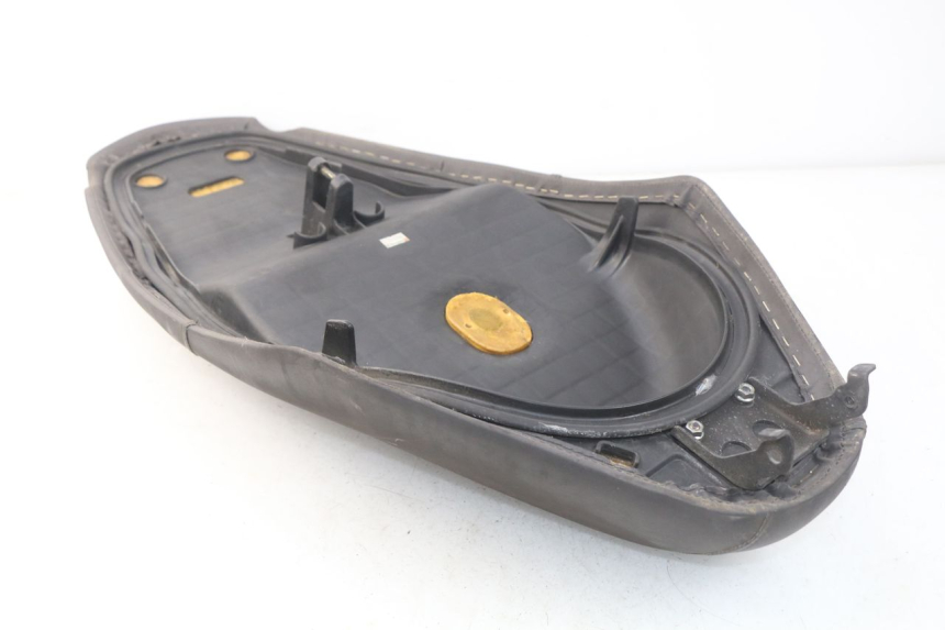 photo de SELLA HONDA SES DYLAN 125 (2002 - 2006) - Stato della superficie e materiale