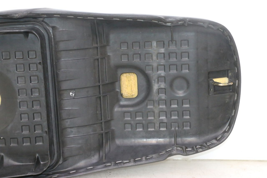 photo de SELLA HONDA SH 125 (2001 - 2003) - Primo piano tecnico