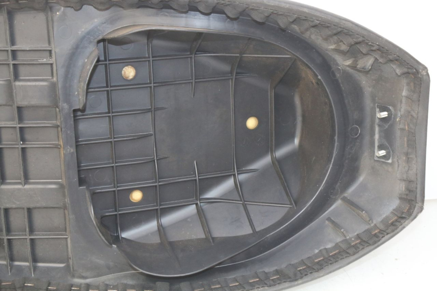 photo de SELLE SUZUKI SIXTEEN 125 (2008 - 2010) - Caratteristiche distintive