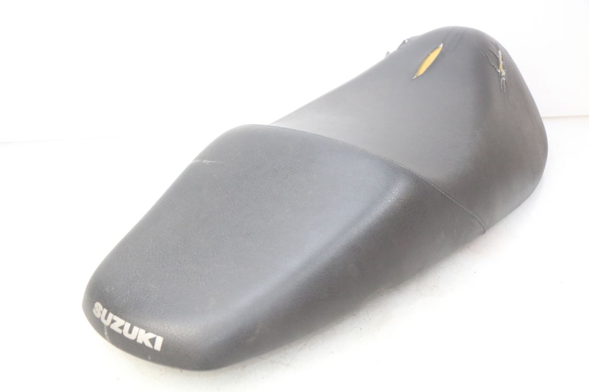 photo de SELLE SUZUKI SIXTEEN 125 (2008 - 2010) - Zoom sullo stato d'uso