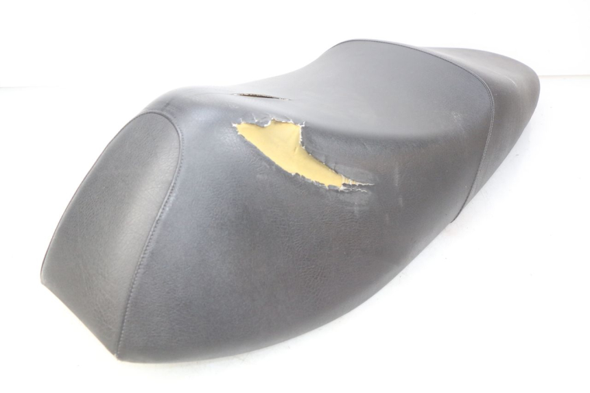 photo de SELLE SUZUKI SIXTEEN 125 (2008 - 2010) - Primo piano tecnico