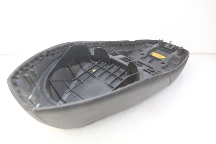 photo de SELLE SUZUKI SIXTEEN 125 (2008 - 2010) - Vista d'insieme del prodotto