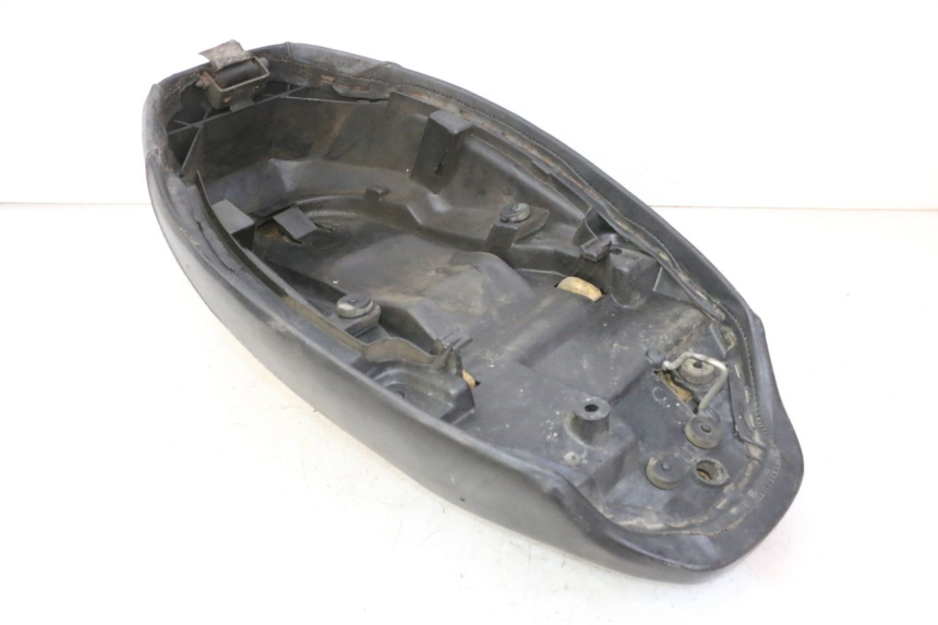 photo de SELLA PEUGEOT SPEEDAKE 50 (1995 - 1997) - Altra angolazione