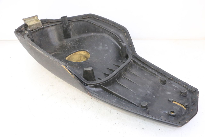 photo de SELLA PEUGEOT SPEEDFIGHT 3 AIR 50 (2009 - 2015) - Stato della superficie e materiale