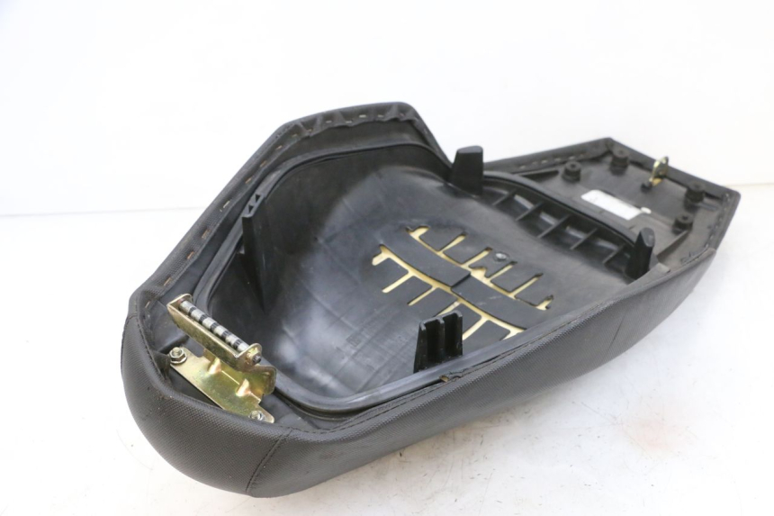 photo de SELLA PEUGEOT SPEEDFIGHT 4 4T EFI 50 (2021 - 2025) - Primo piano tecnico