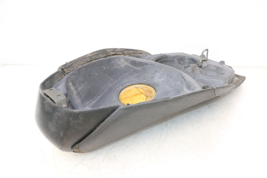 photo de SELLE PEUGEOT SPEEDFIGHT LC 50 (1996 - 2002) - Zoom sullo stato d'uso