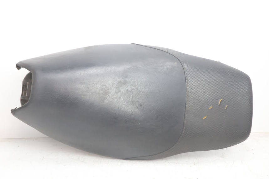 photo de SELLE PEUGEOT SPEEDFIGHT LC 50 (1996 - 2002) - Zoom sullo stato d'uso