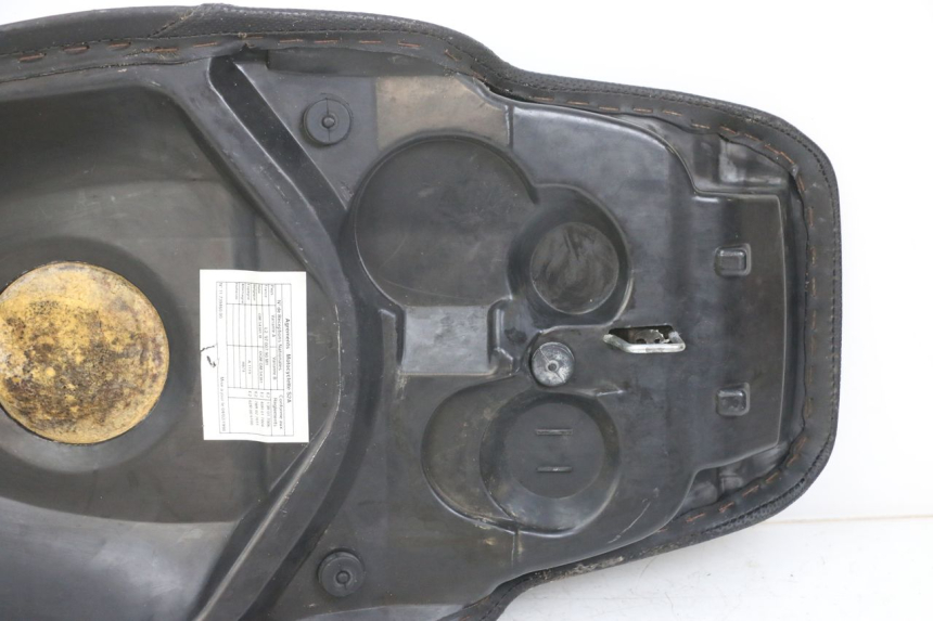 photo de SELLE PEUGEOT SPEEDFIGHT 100 (1997 - 2007) - Dettagli dei punti di fissaggio