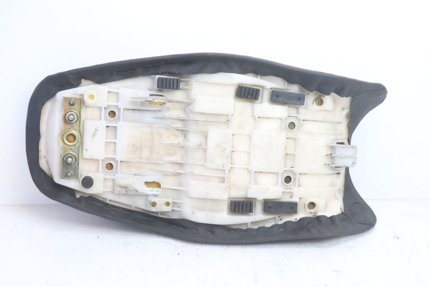 photo de SELLA DUCATI SS IE DS CARENEE 1000 (2002 - 2006) - Stato della superficie e materiale
