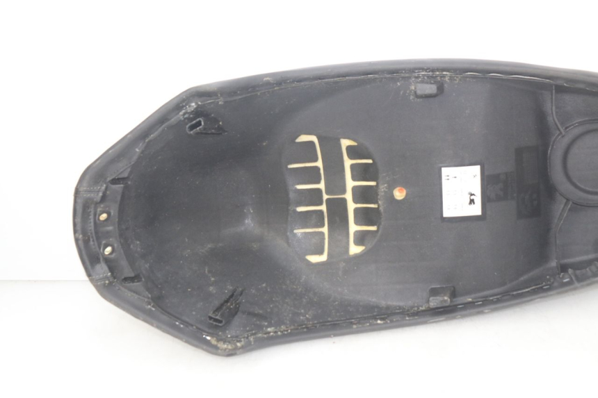 photo de SELLE PEUGEOT STREETZONE 4T 50 (2018 - 2023) - Altra vista dell'articolo