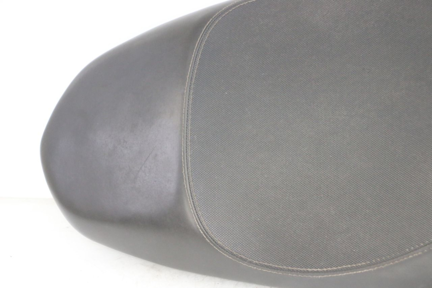 photo de SELLA PEUGEOT STREETZONE I 2T 50 (2018 - 2020) - Angolazione alternativa