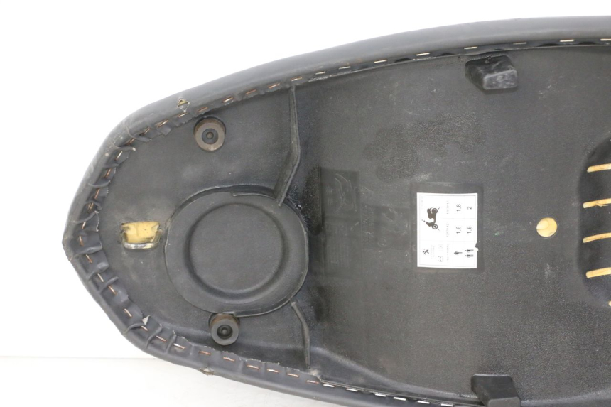 photo de SELLA PEUGEOT STREETZONE I NAKED 2T 50 (2018 - 2020) - Ricambio usato controllato