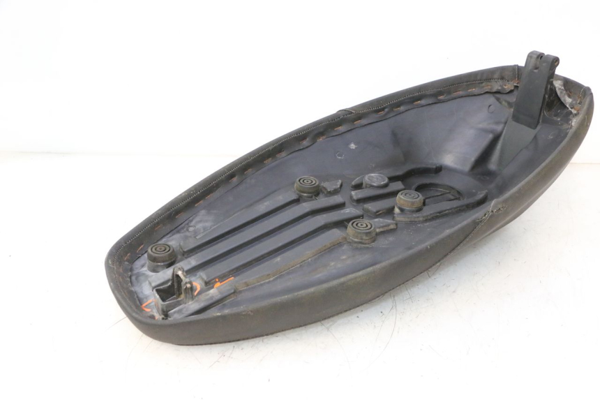 photo de SELLE MBK STUNT NAKED 50 (2004 - 2018) - Primo piano tecnico