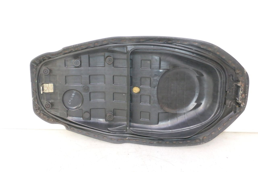 photo de SELLA KYMCO SUPER 8 2T 50 (2007 - 2013) - Zoom sui componenti